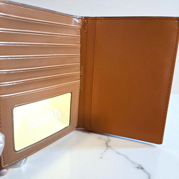 Michael Kors Women's Brown/Red/Pink Logo Bedford Medium Passport Wallet NWOT - Picture 5 of 11
